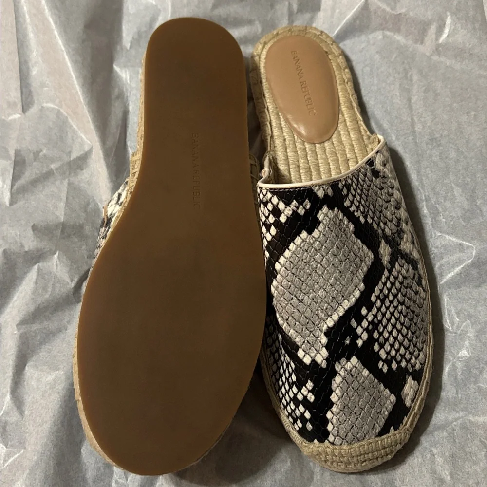 Banana Republic Leather Espadrilles Black and White